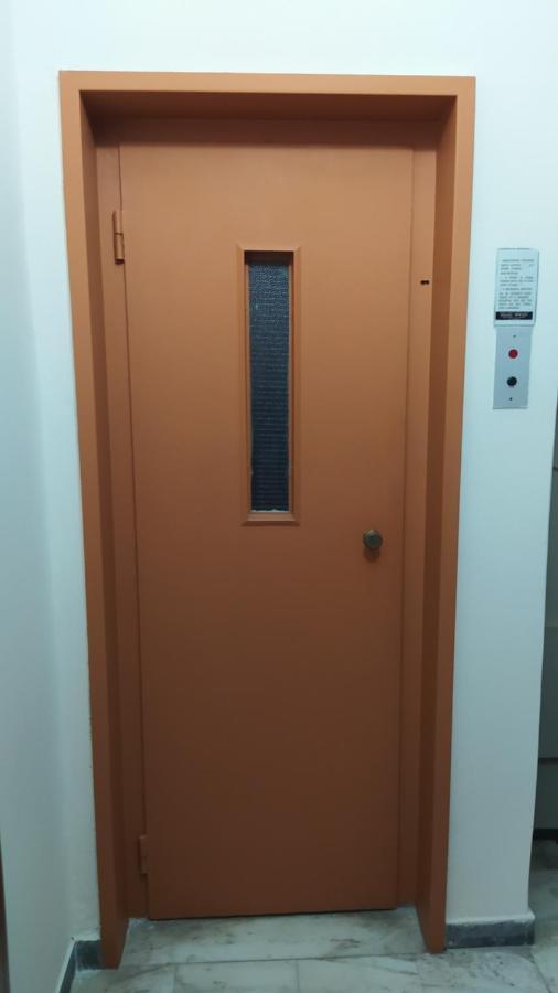 Με Θεα Το Λιμανι Apartment Пирея Екстериор снимка